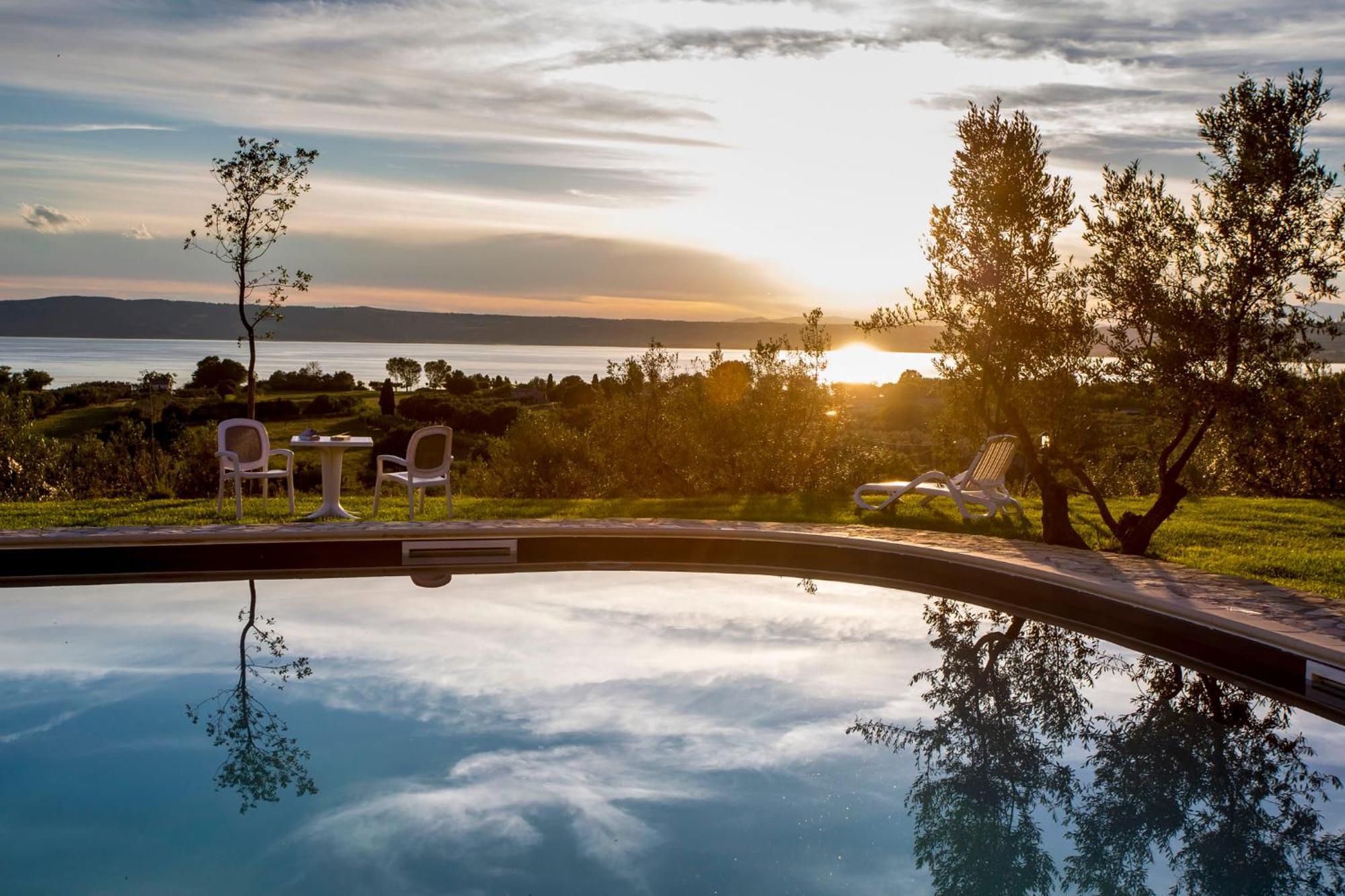 Agriturismo Parco Di Canuleio - Con Vista Sul Lago ボルセーナ エクステリア 写真