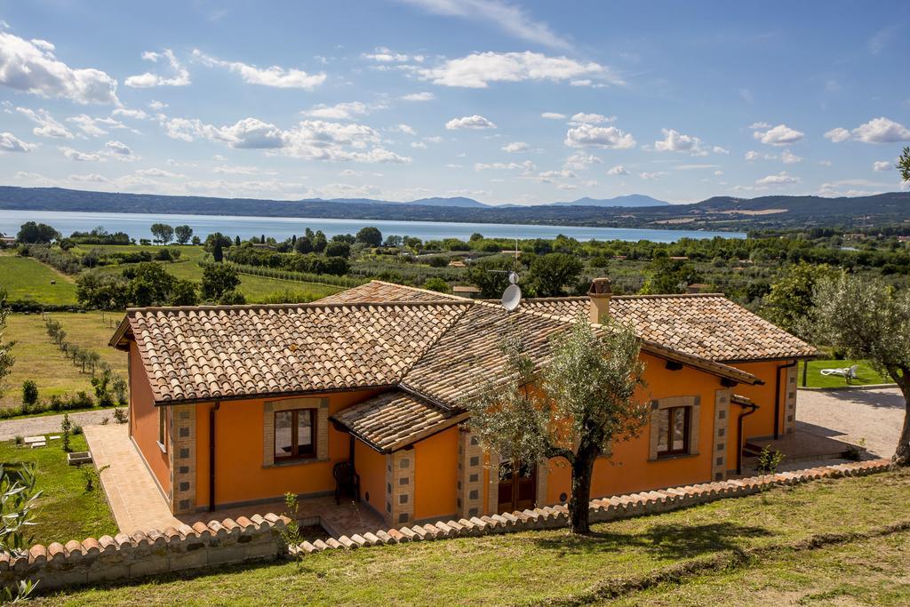 Agriturismo Parco Di Canuleio - Con Vista Sul Lago ボルセーナ エクステリア 写真